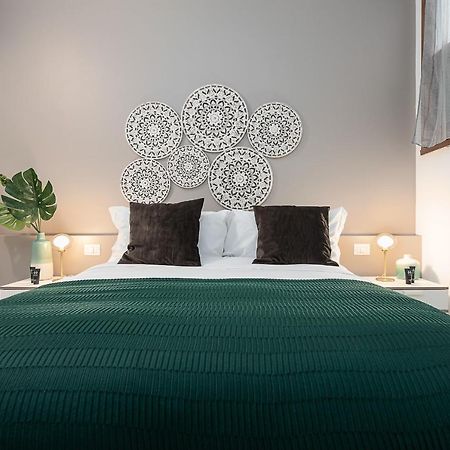 Hemeras Boutique Homes - Design Flat Near Metro Station Милан Экстерьер фото