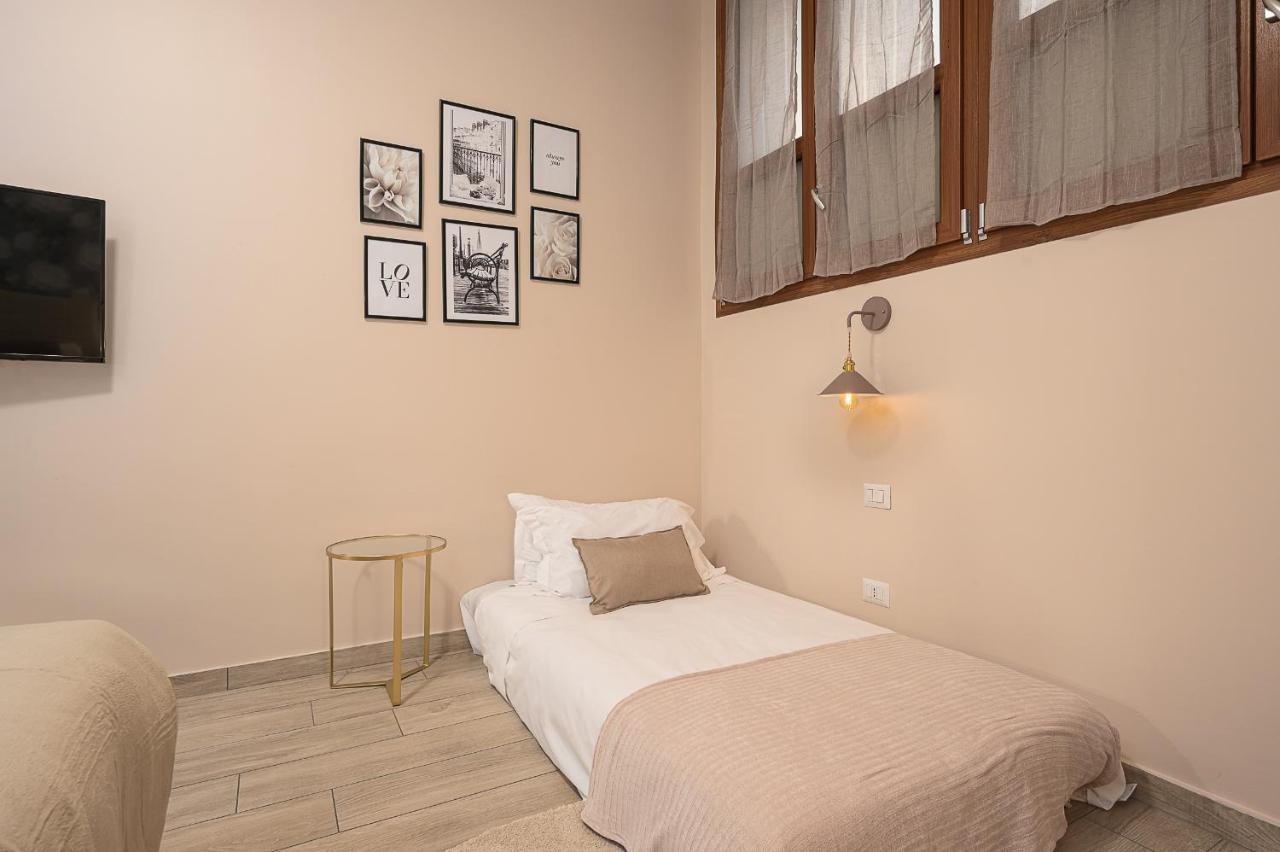 Hemeras Boutique Homes - Design Flat Near Metro Station Милан Экстерьер фото
